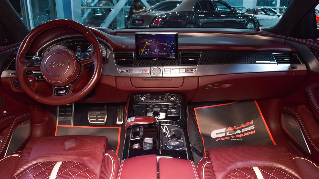 Audi S8 Quattro V8 T