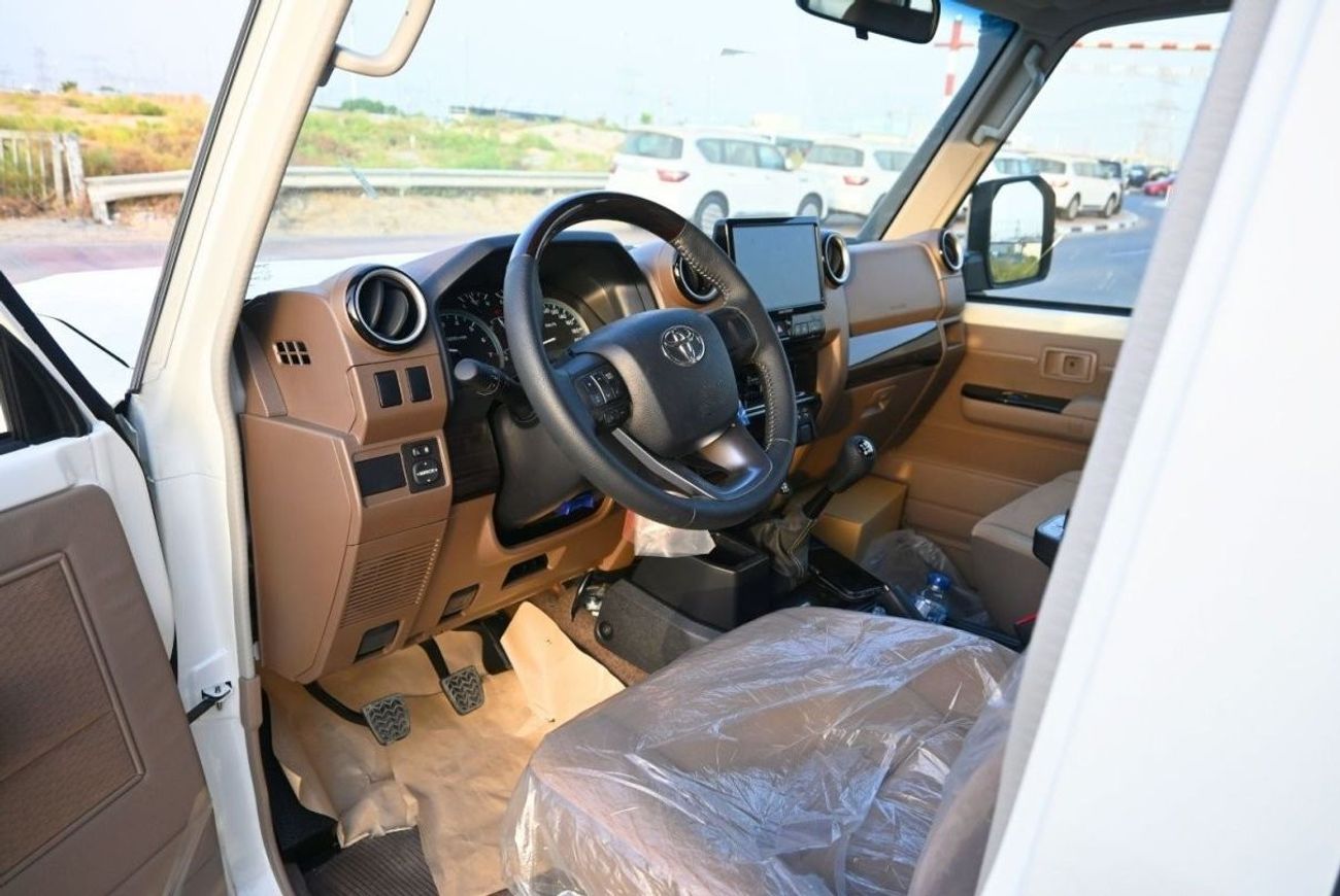 تويوتا لاند كروزر 70 TOYOTA  LAND CRUISER HARDTOP LC76 4.0L 2024