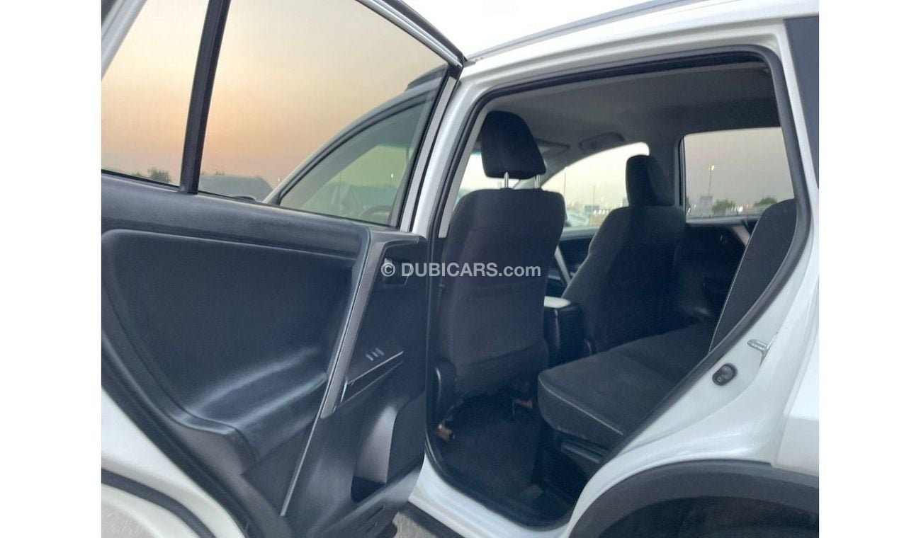 Toyota RAV4 “Offer”2018 Toyota Rav4 Hybrid 4x4 - 2.5L V4 / Export Only