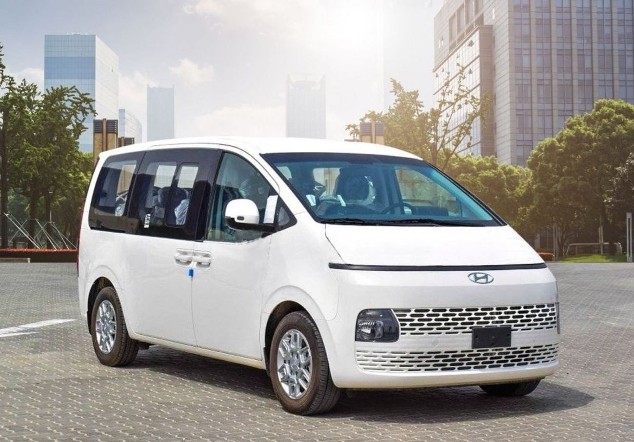 Hyundai Staria 2.2 L, DIESEL, M/T, 11 SEATER, 2023 MODEL, 17 ALLOY WHEELS