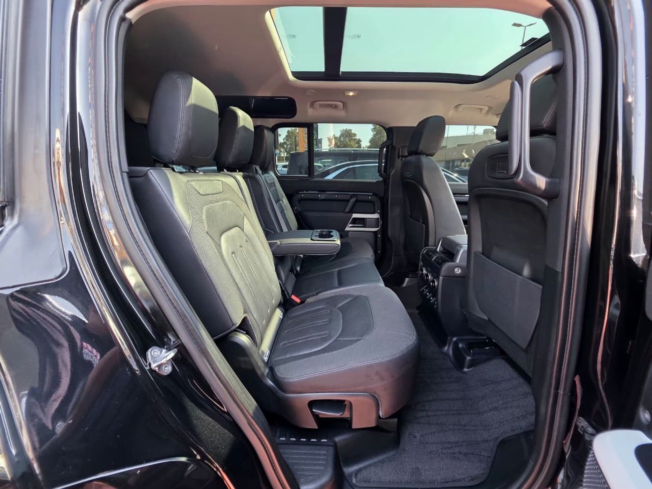 Land Rover Defender 110 P400 Edition 7 Seats 2020 GCC