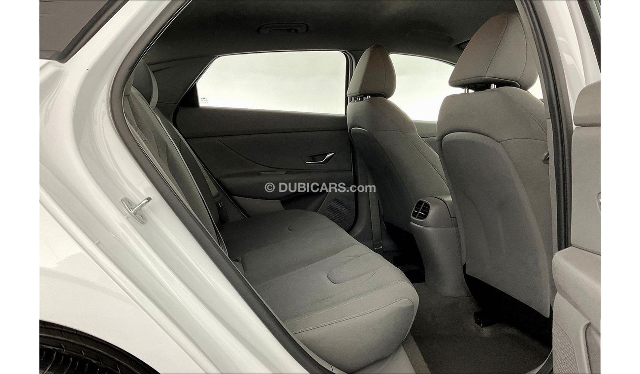 Hyundai Elantra Smart