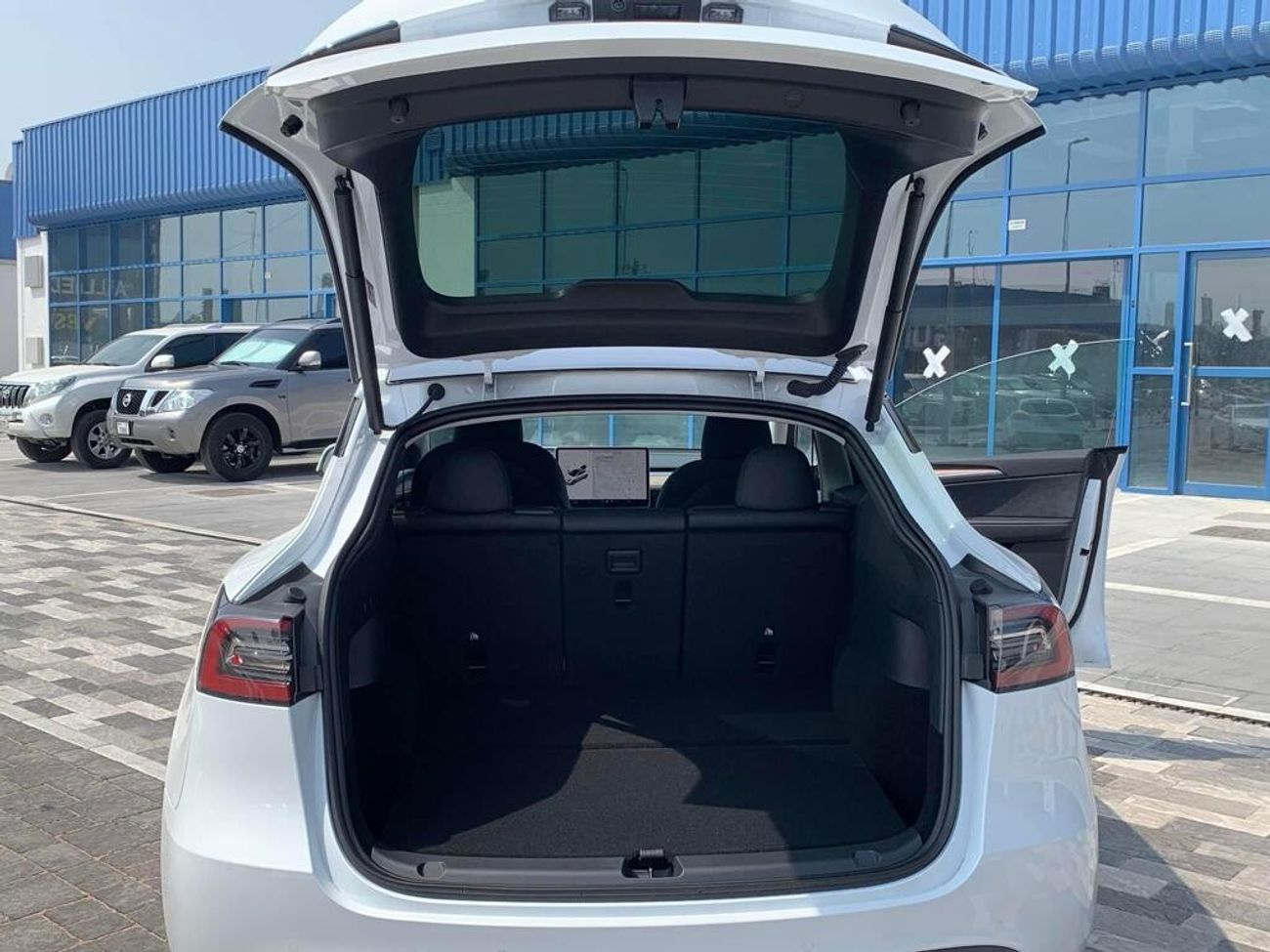 Tesla Model Y SUV 2023 0KM WITH 5% VAT + 3 YRS WARRANTY + FREE REGESTRATION