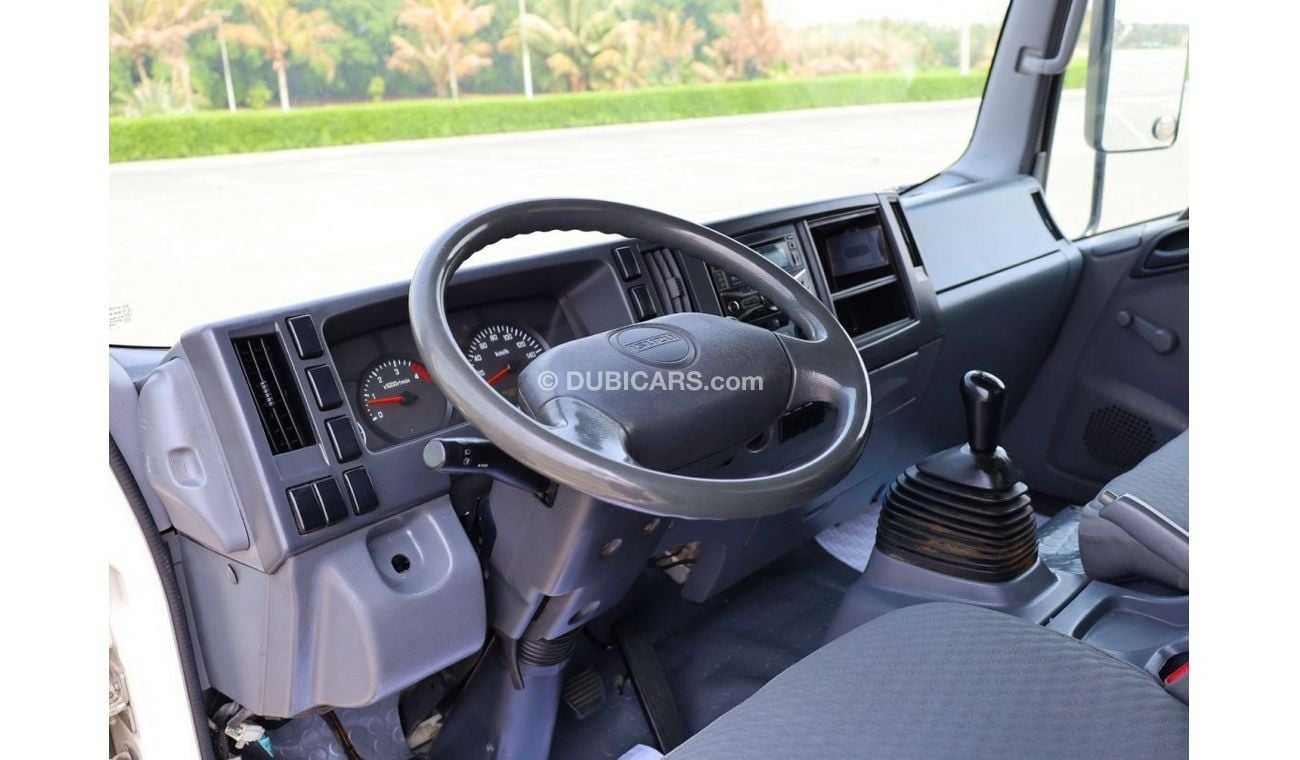 إيسوزو NPR LONG CHASSIS WATER DELIVERY SHUTTER BOX - DIESEL | GCC SPECS | READY TO DRIVE