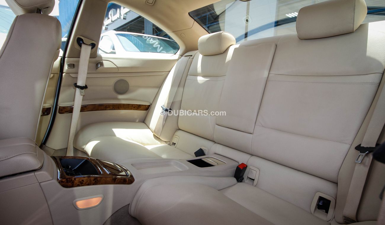 بي أم دبليو 325 i