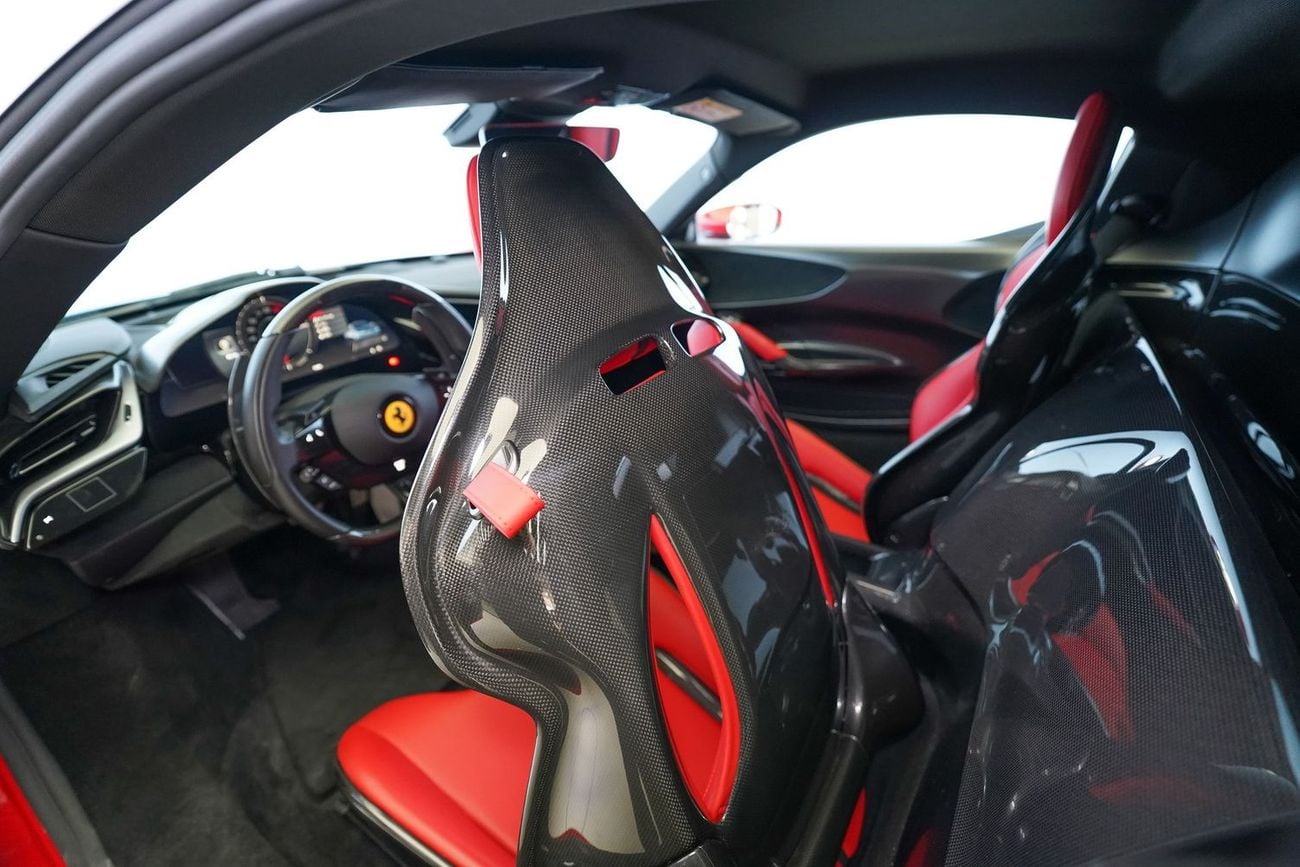 فيراري SF90 ستراديل ASSETTO FIORANO