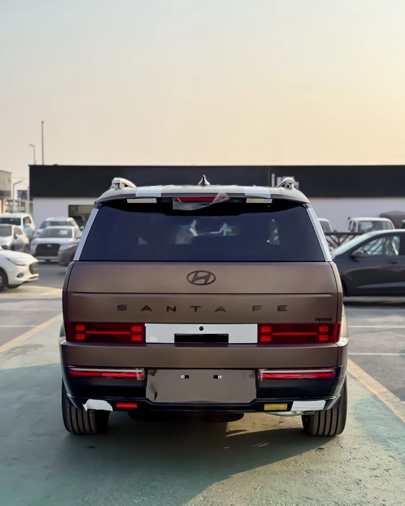 هيونداي سانتا في HYUNDAI SANTA FE 1.6T HEV Calligraphy - 2026 MODEL - BROWN COLOR