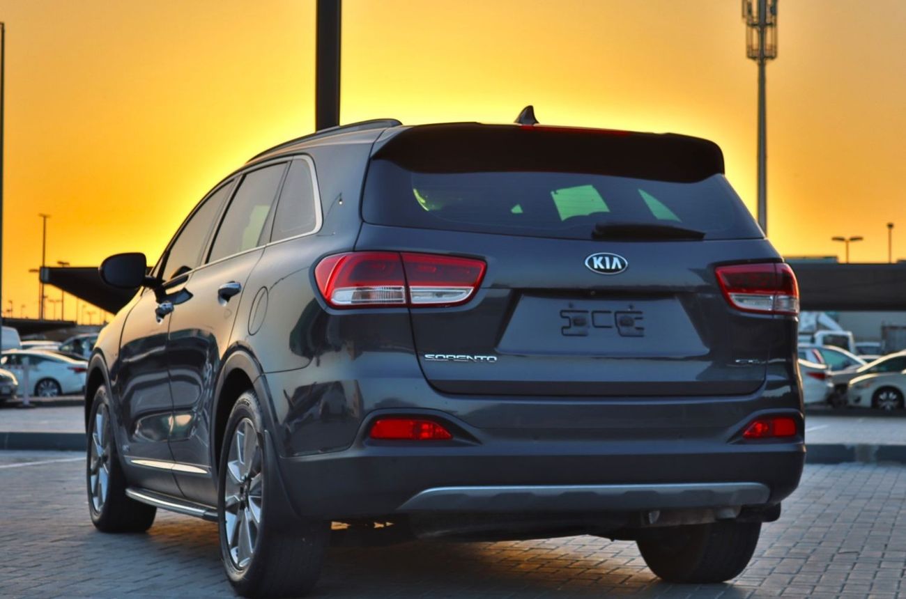 Kia Sorento SX 2017 (GCC ) very good condition without accident