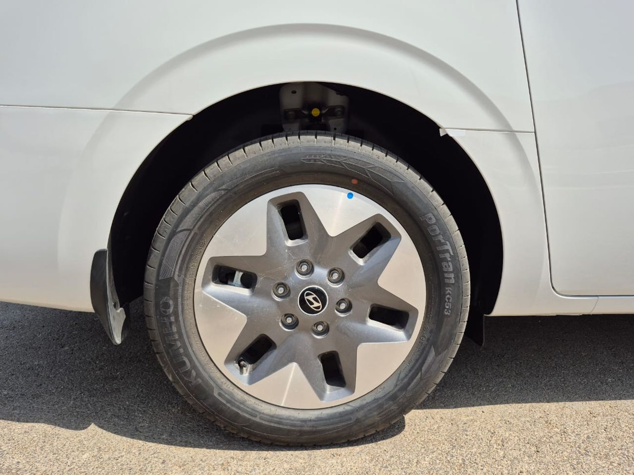 هيونداي ستاريا