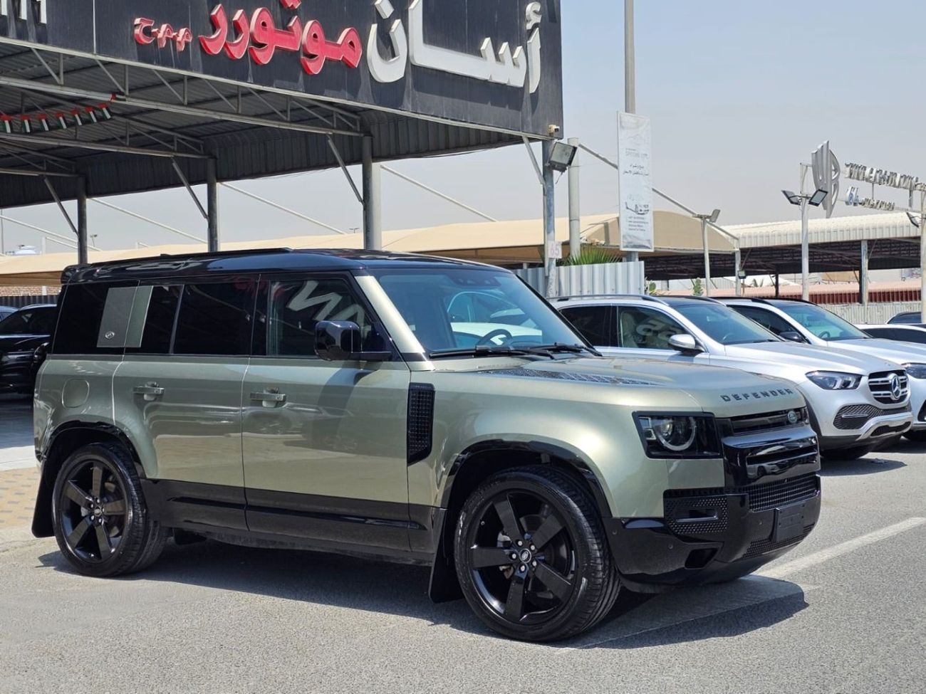 لاند روفر ديفندر P300 110 2.0L (5 Seater)
