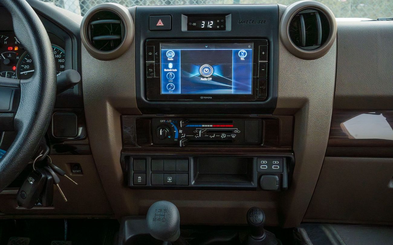 تويوتا لاند كروزر 70 2025 Toyota LC76 2.8L Diesel MT