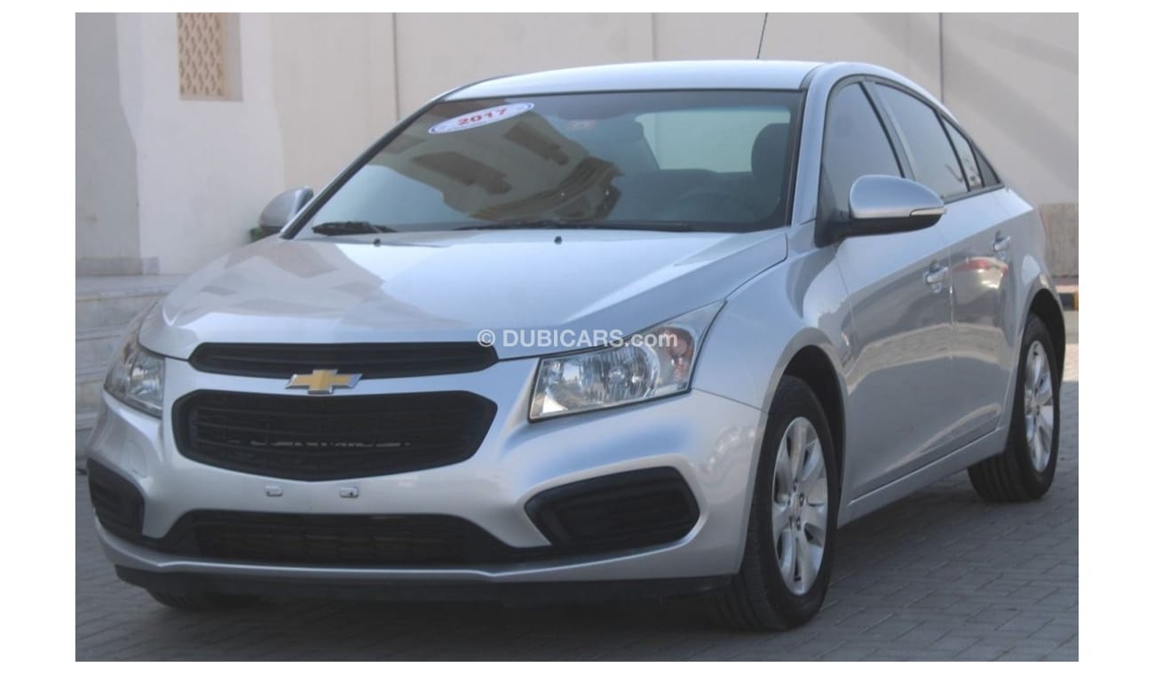 شيفروليه كروز LS شيفورلية كروز 2017 فضي خليجي بحالة ممتازة بدون حوادث