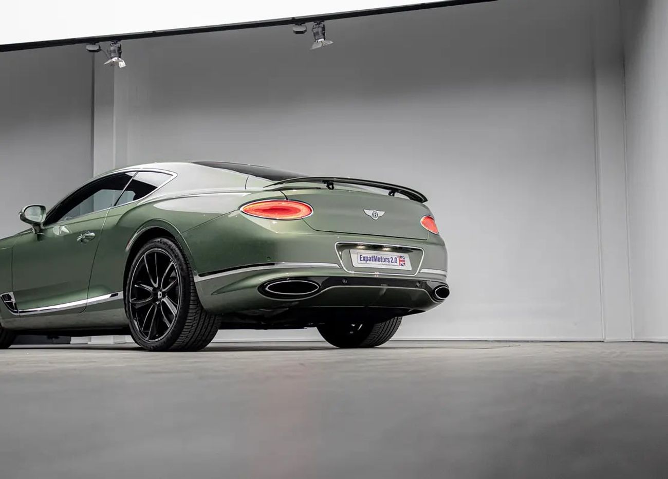 بنتلي كونتيننتال جي تي 6.0L W12 (626 HP)