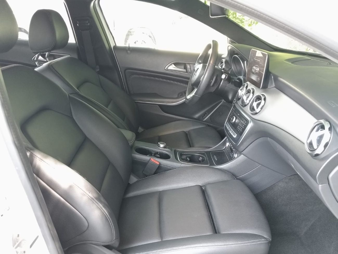 Mercedes Benz GLA250 Std Full Option
