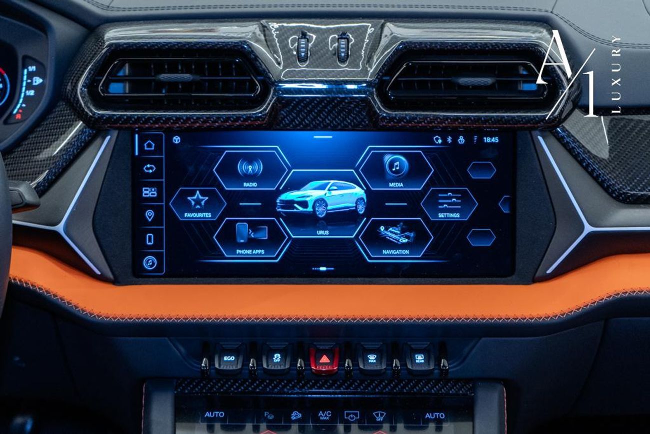 Lamborghini Urus SE 4.0T V8 2025 Lamborghini Urus SE, Warranty, Carbon Fiber Package, Fully Loaded, Very Low Kms, 789