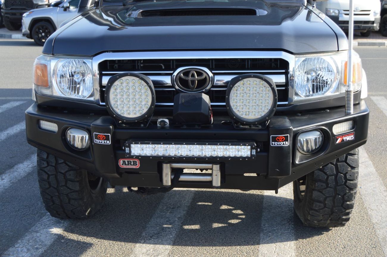 Toyota Land Cruiser Pick Up Double Cabin  Right Hand Drive  Model: *2015* Engine:  V8/ 4.5L