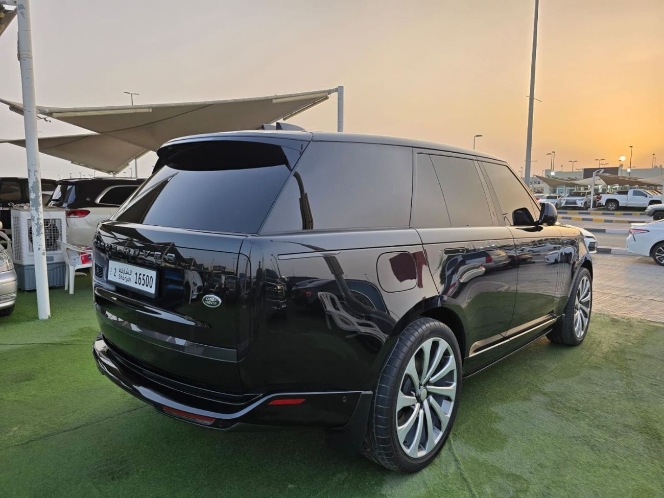 Land Rover Range Rover SE P530 4.4L LAND ROVER RANGE ROVER SE P530 2023 8 CYLINDER ENGINE 4.4L AMERICAN clean title without