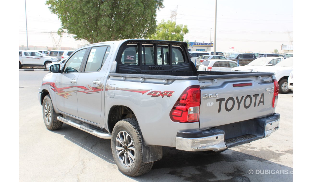 Toyota Hilux 4*4  SR5 Gasoline 2700 cc