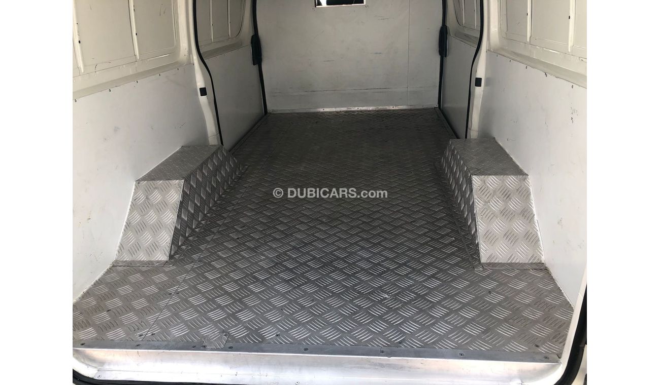 Toyota Hiace 2015. Free of accident