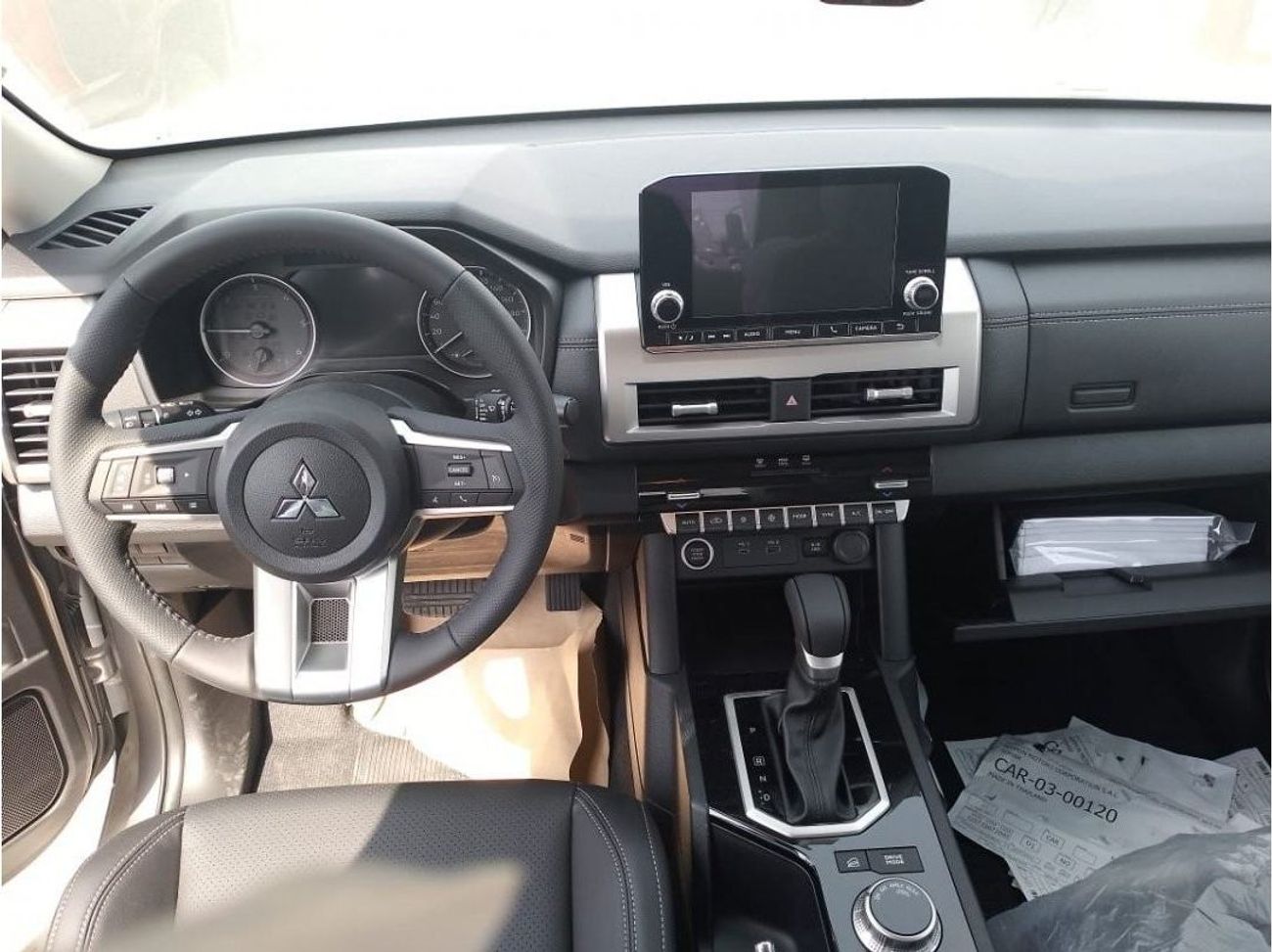 Mitsubishi L200 2.4L DIESEL FULL OPTION A/T 2024