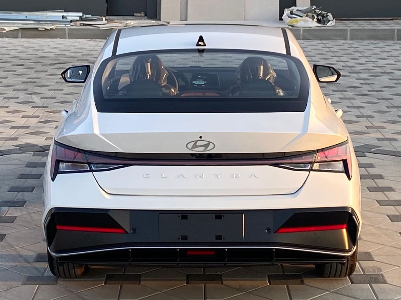 هيونداي إلانترا هيونداي النترا CN 7 LUXURY موديل: 2024 الممشي : 0  السعر : 77.000 درهم  مواصفات خليجية  فل اوبشن  4