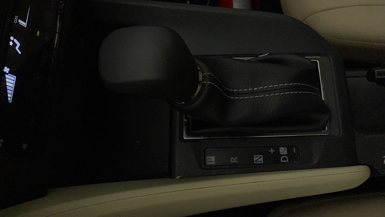 تويوتا يارس E 1.5 | بدون دفعة مقدمة | اختبار القيادة في المنزل