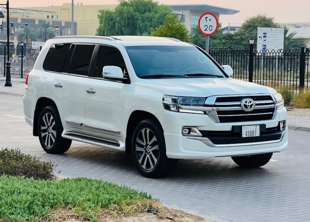 Toyota Land Cruiser Toyota landcuriser GXR V6 2018  Full Option