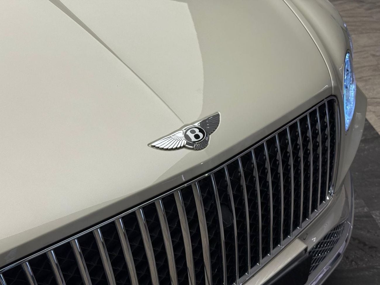 Bentley Bentayga AZURE
