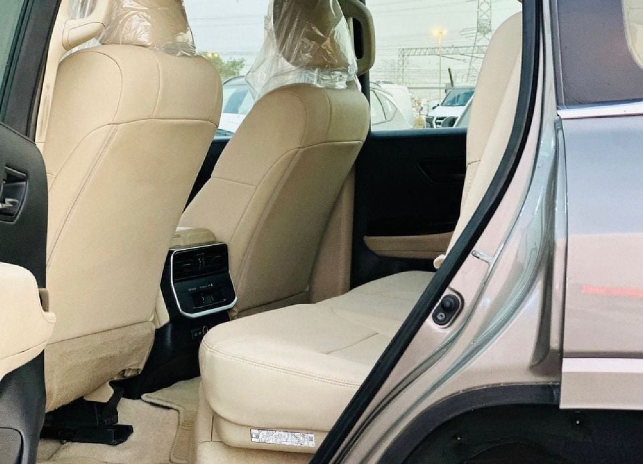 تويوتا لاند كروزر 2023 Model GXR V6 LC300 Full Option Car Very Clean And Perfect Condition