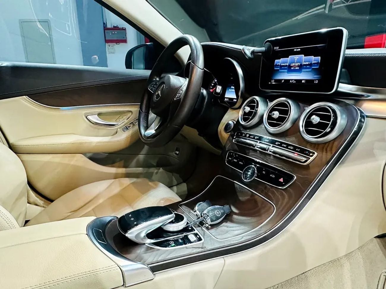 Mercedes Benz C200 AVANTGARDE