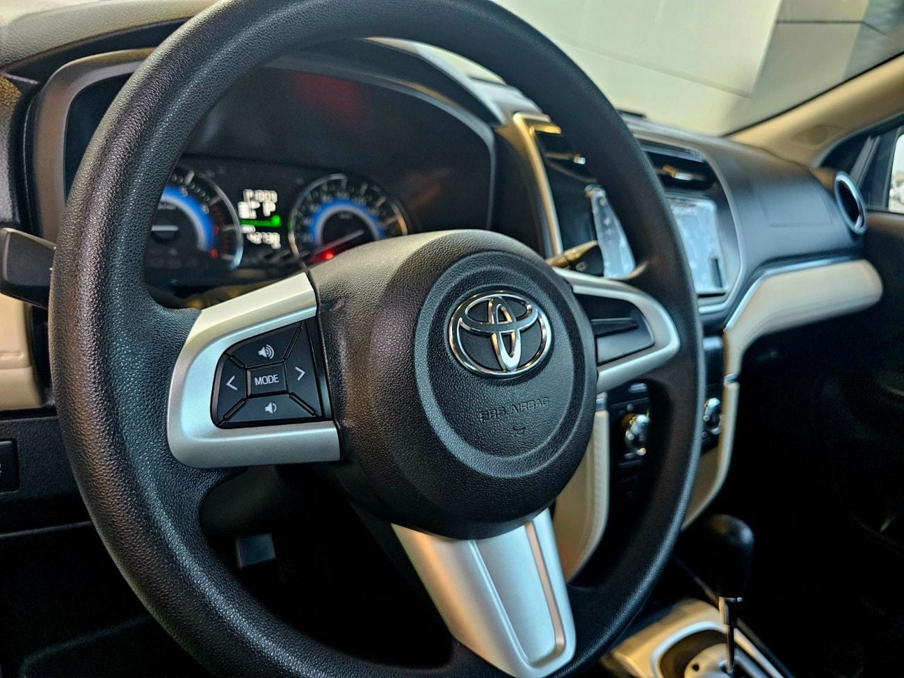 Toyota Rush EX/ PASSENGER 7 SEATS/ LOW MILEAGE