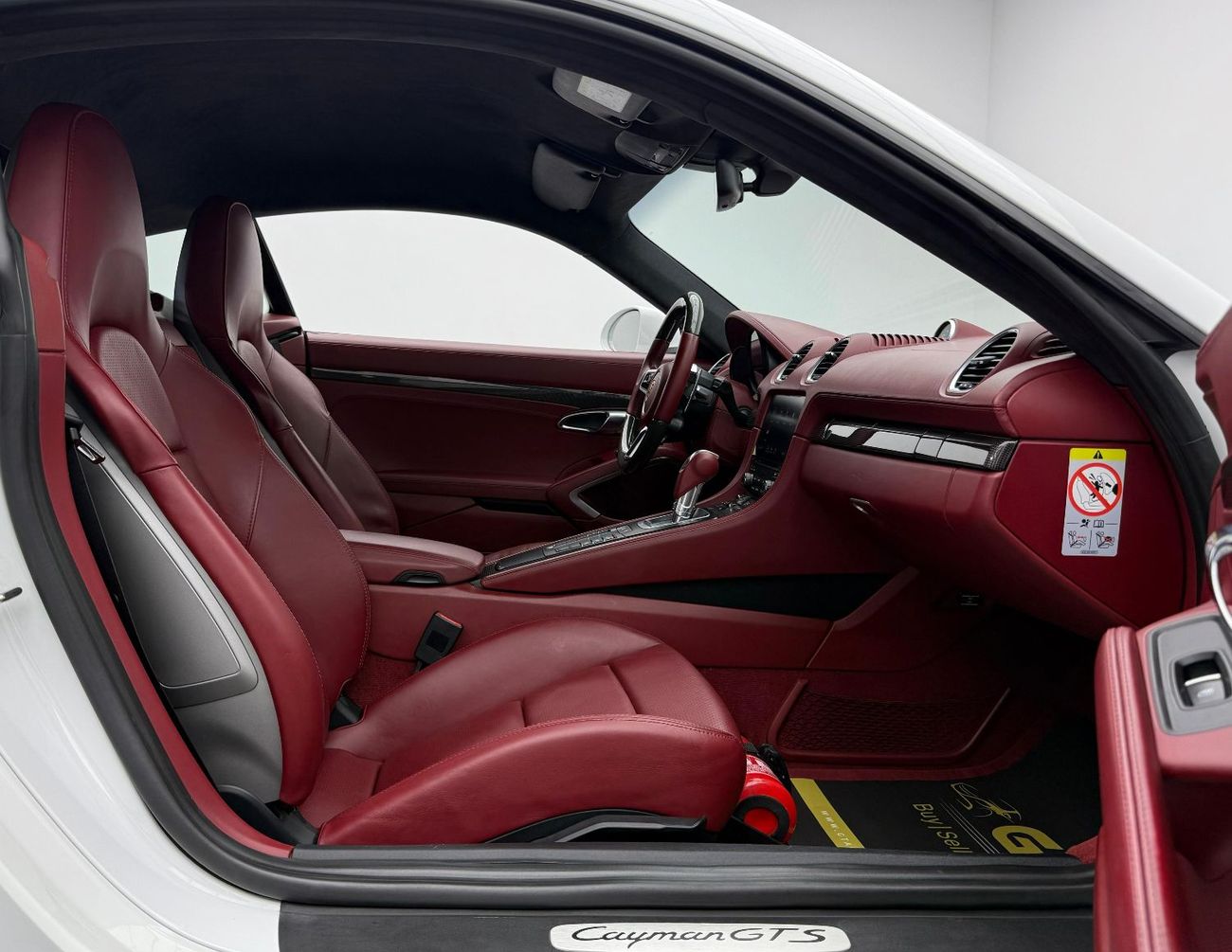 Porsche 718 Cayman GTS 2.5L 2018 Porsche 718 Cayman GTS, Warranty, Full Service History, Excellent Condition, GCC