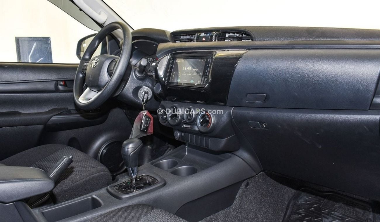 Toyota Hilux 2023 Toyota Hilux 4x4 DC 2.4 Low D Automatic - Pearl White inside Black | Export Only