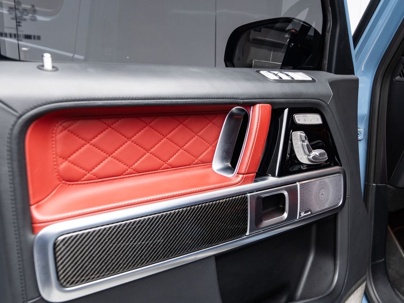 مرسيدس بنز G 63 AMG STD BUY NOW, PAY 2027 | THE BLACKLINE STANDARD | Mercedes Warranty + Service Contract, GCC