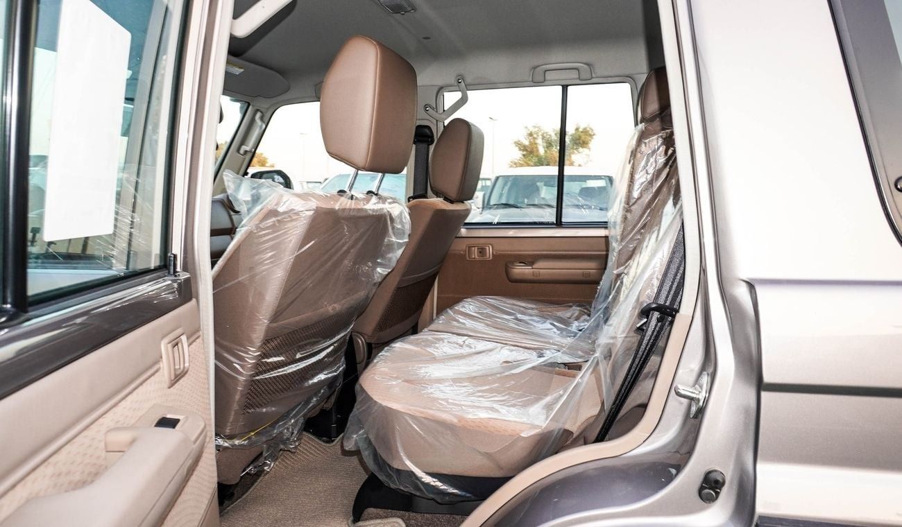 Toyota Land Cruiser 70 4.0L V6 M/T