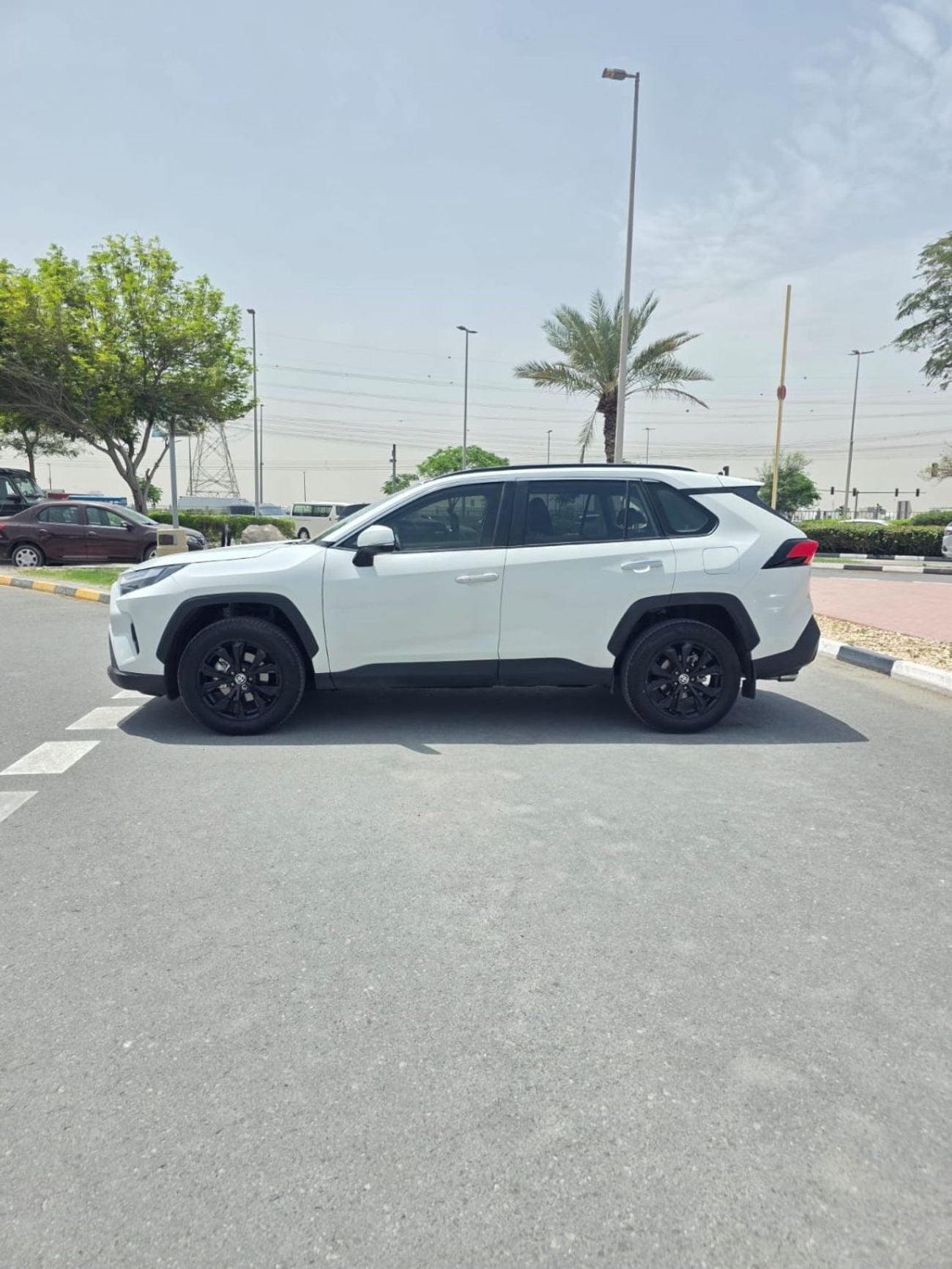 تويوتا راف ٤ -