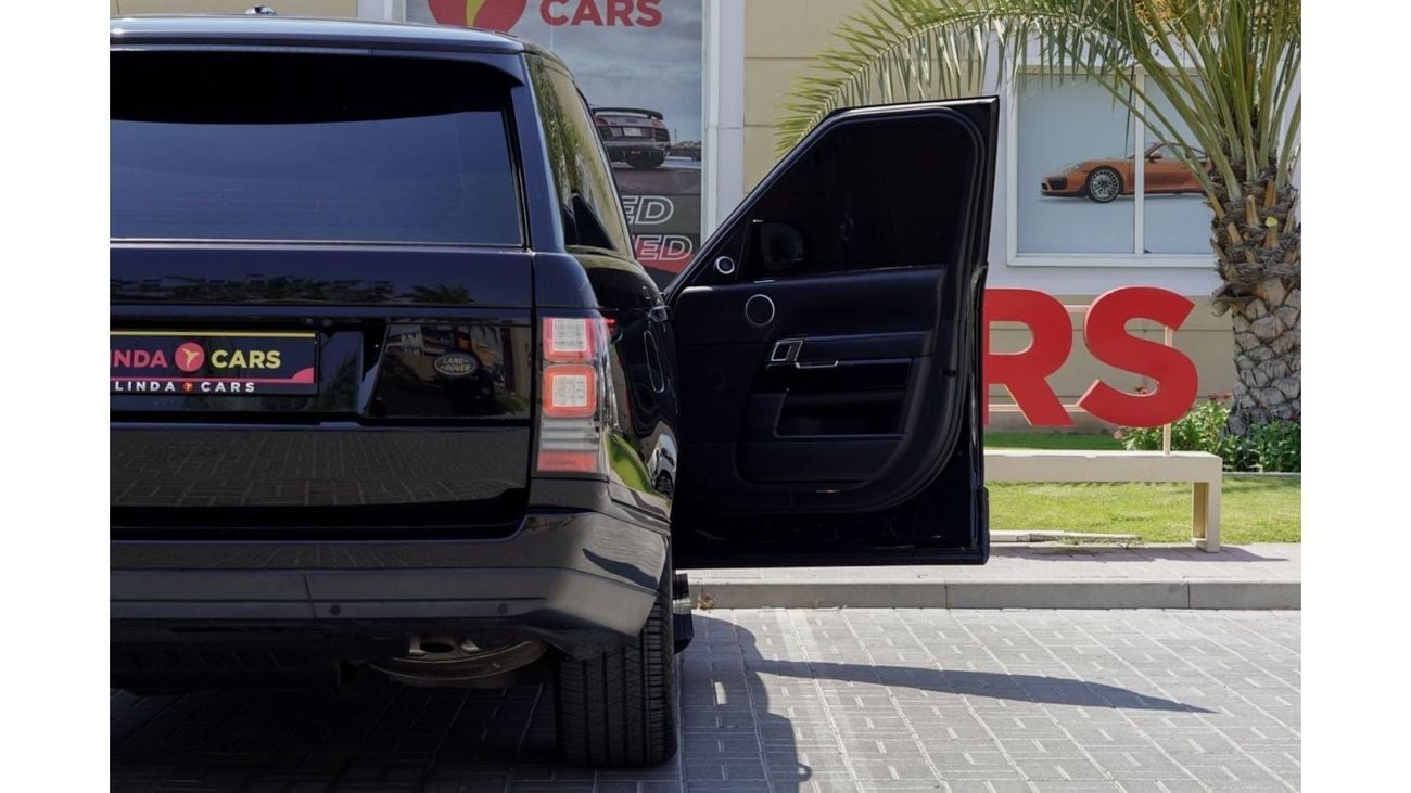 Land Rover Range Rover Range Rover Vogue SE Supercharged 2016 GCC under Warranty with Flexible Down-Payment/ Flood Free.
