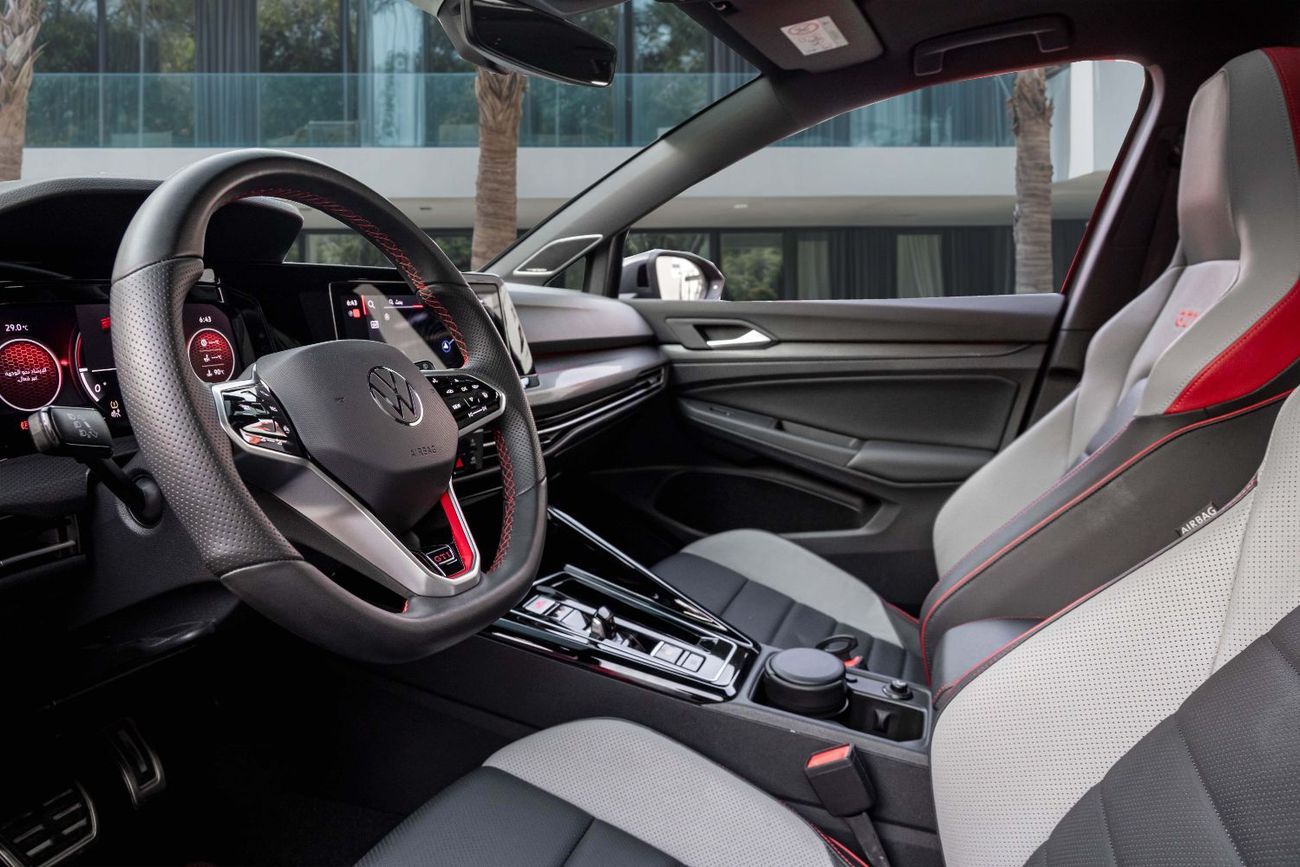 Volkswagen Golf GTI | 2,732 P.M | 0% Downpayment | VW Warranty | Leather Seats | Pristine!