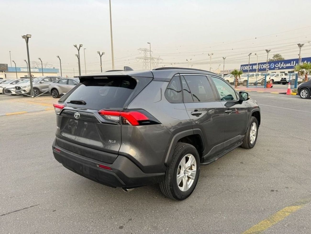 Toyota RAV4 2021 XLE SUNROOF KEYLESS FULL OPTION US SPEC