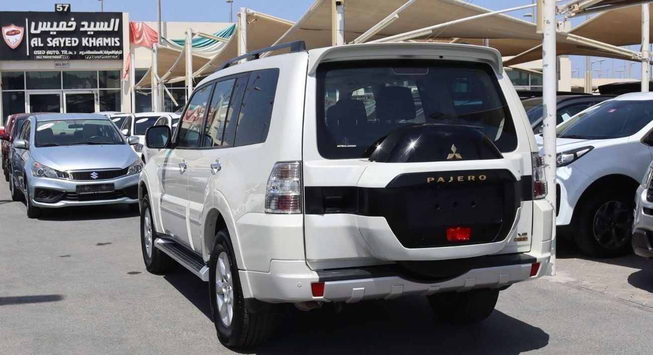 Mitsubishi Pajero Mitsubishi Pajero GCC 2022 in excellent condition, 56,000 km, 3.0L- 6 cylinder, priced at  65000 AED