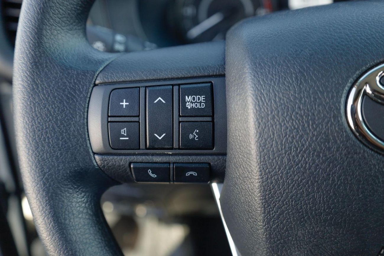 تويوتا هيلوكس TOYOTA HILUX 2.4L DIESEL 4WD DOUBLE CAB DLX-G AUTO