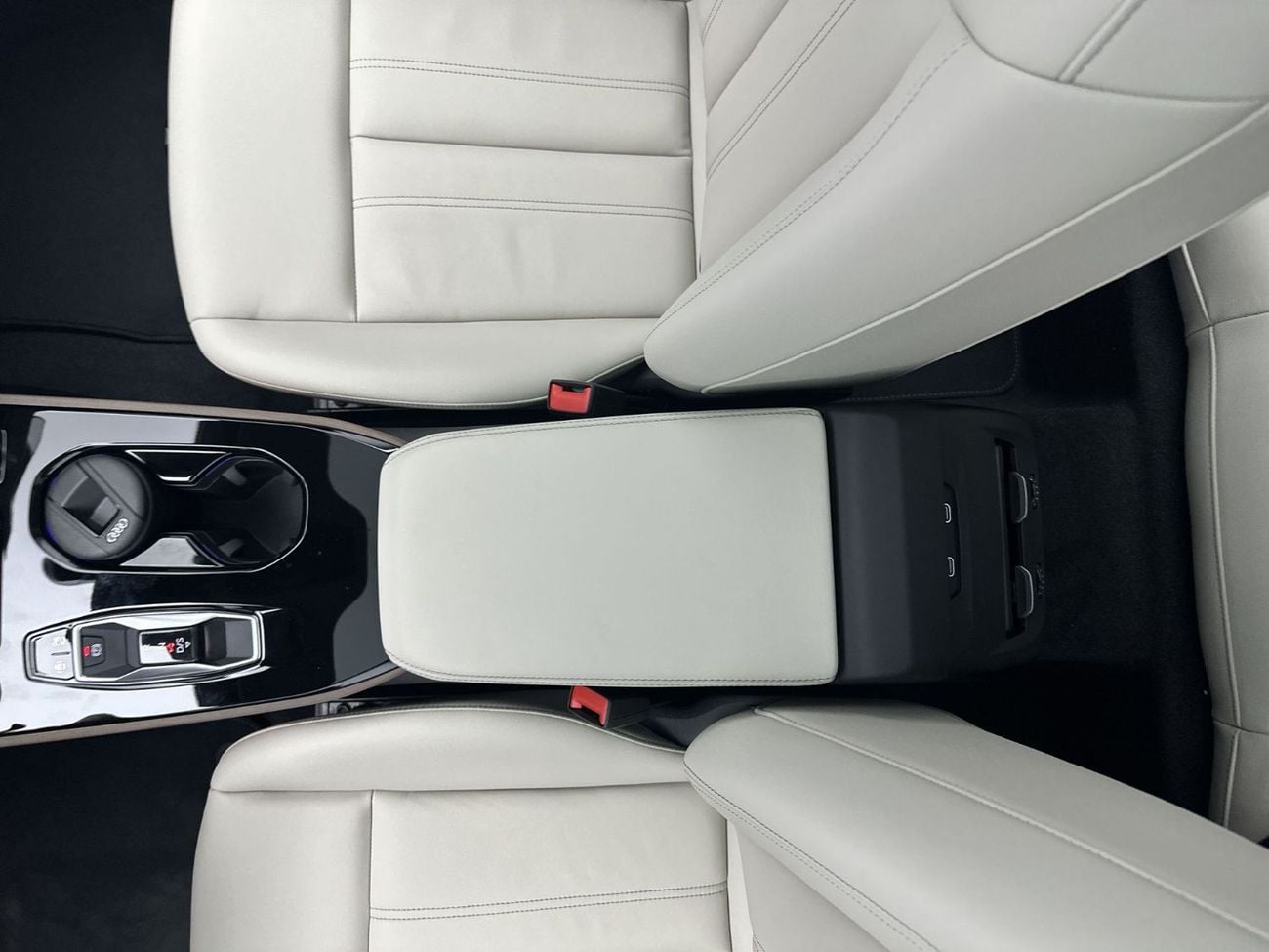 أودي A5 A5 Sedan TFSI 204hp (Ref# 24242)