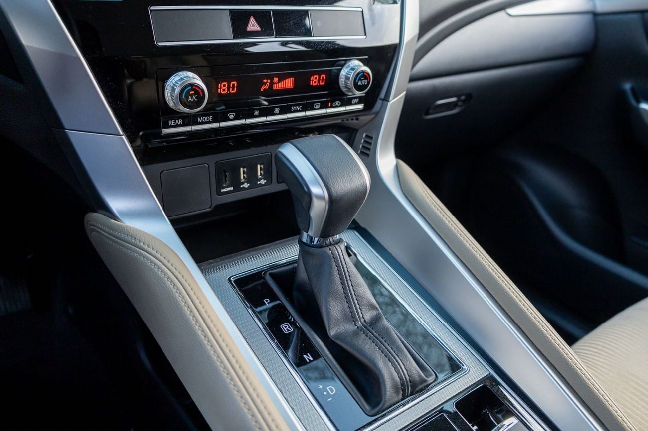 Mitsubishi Montero Sport GLS Mitsubishi Montero Sport 2024 GCC specs for 1,406.00 AED monthly