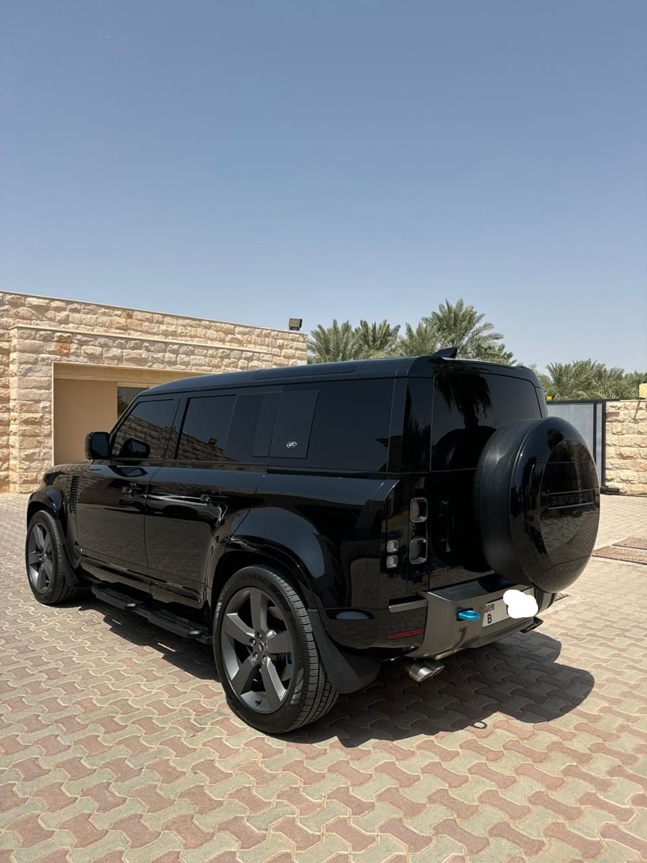 لاند روفر ديفندر 110 X P525 5.0L