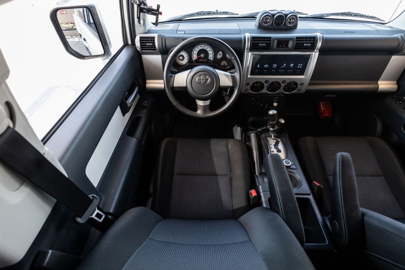 Toyota FJ Cruiser GXR 4.0L A/T