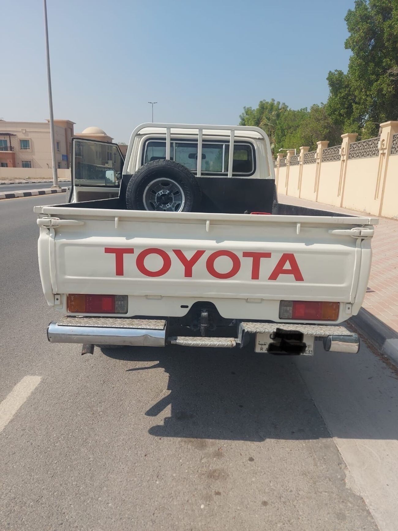 Toyota Land Cruiser Pick Up