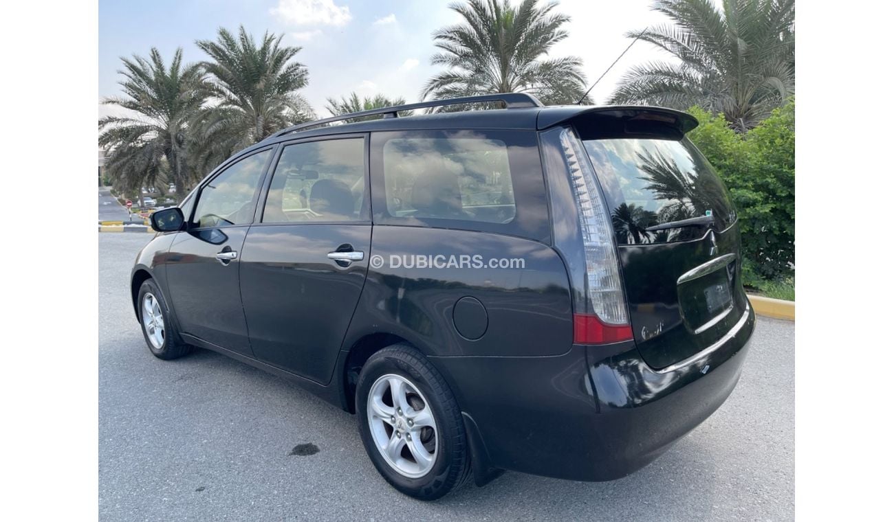 Mitsubishi Galant MITSUBISHI GRANDIS mobile 2005 STATION   GCC Excellent Condition
