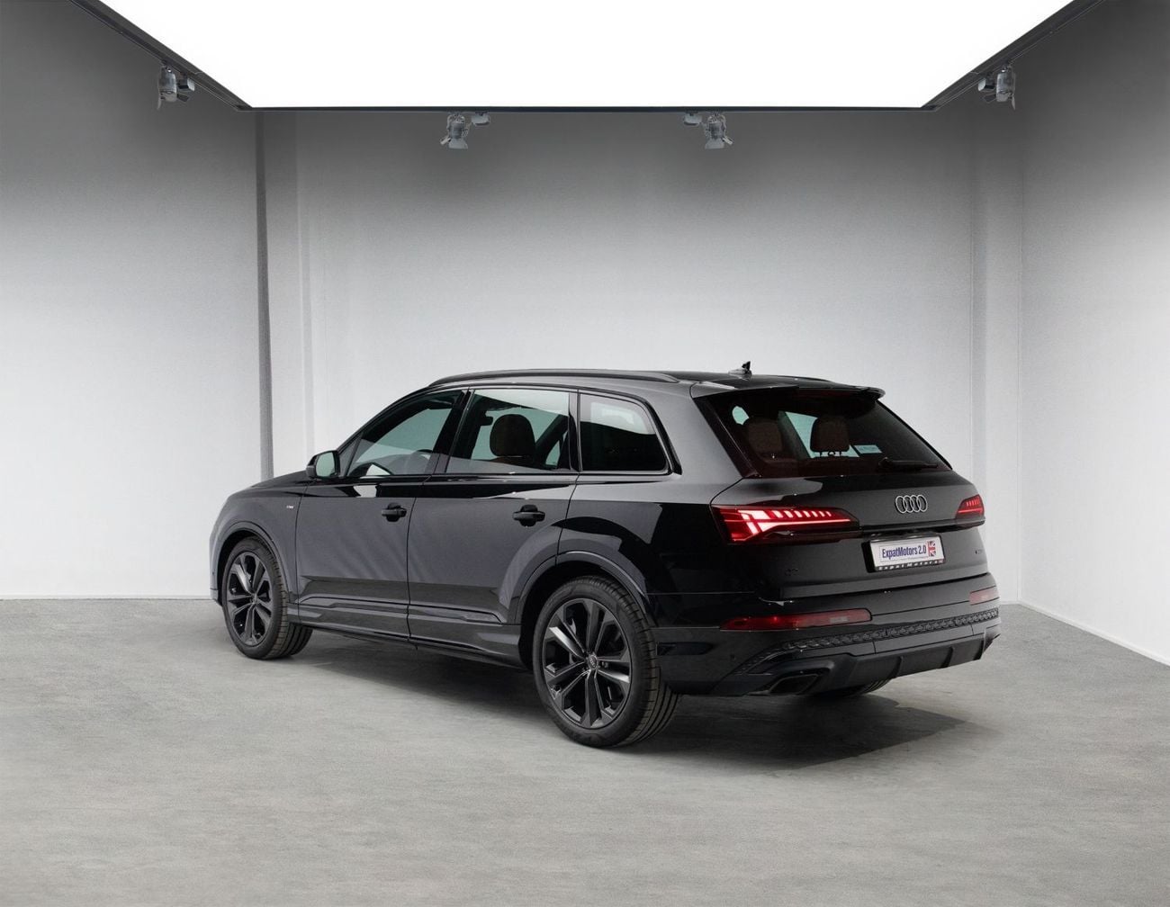 أودي Q7 45 TFSI S-LINE 45 TFSI quattro S Line 2.0L