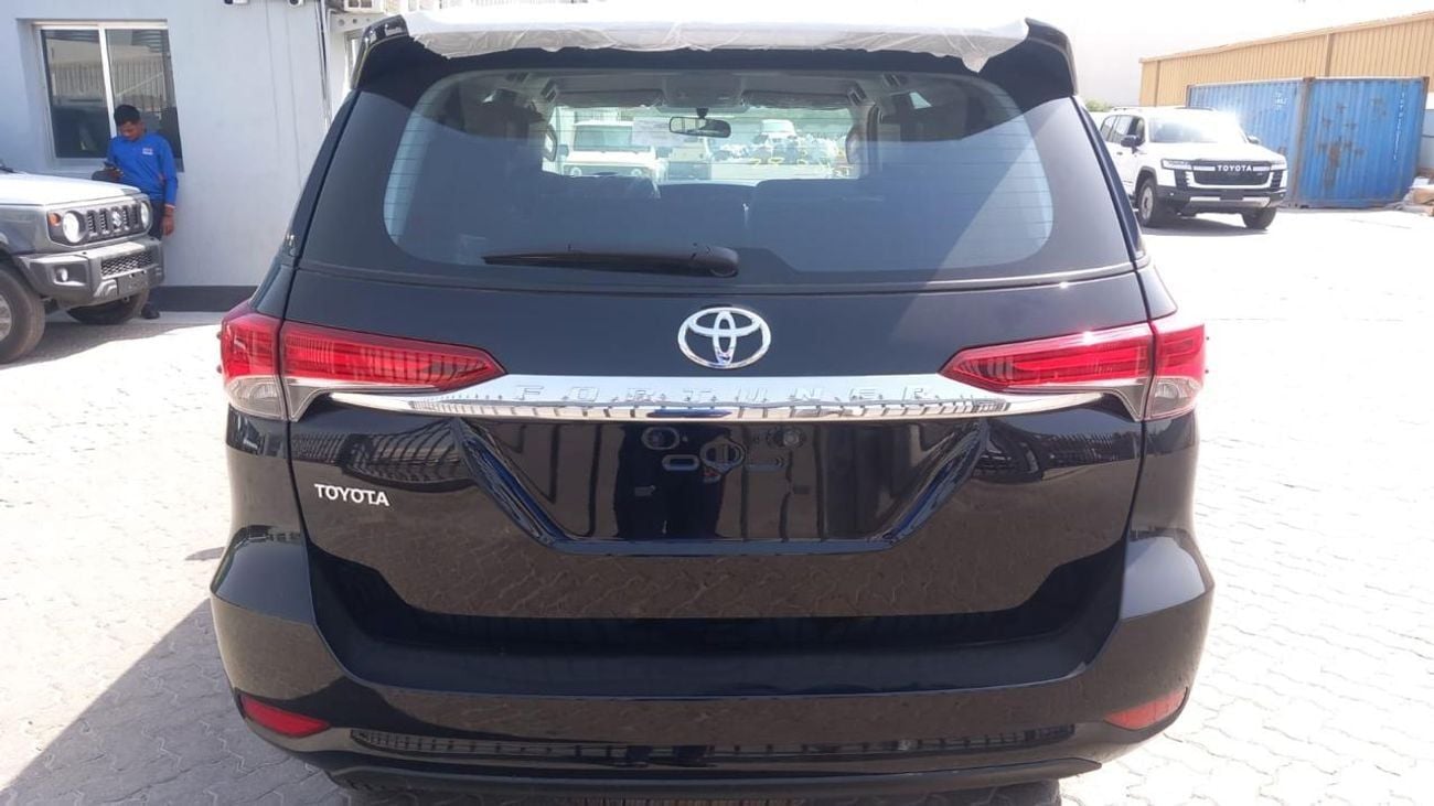 تويوتا فورتونر 2.4L DIESEL A/T HIGH SPEC (ONLY EXPORT TO AFRICA)