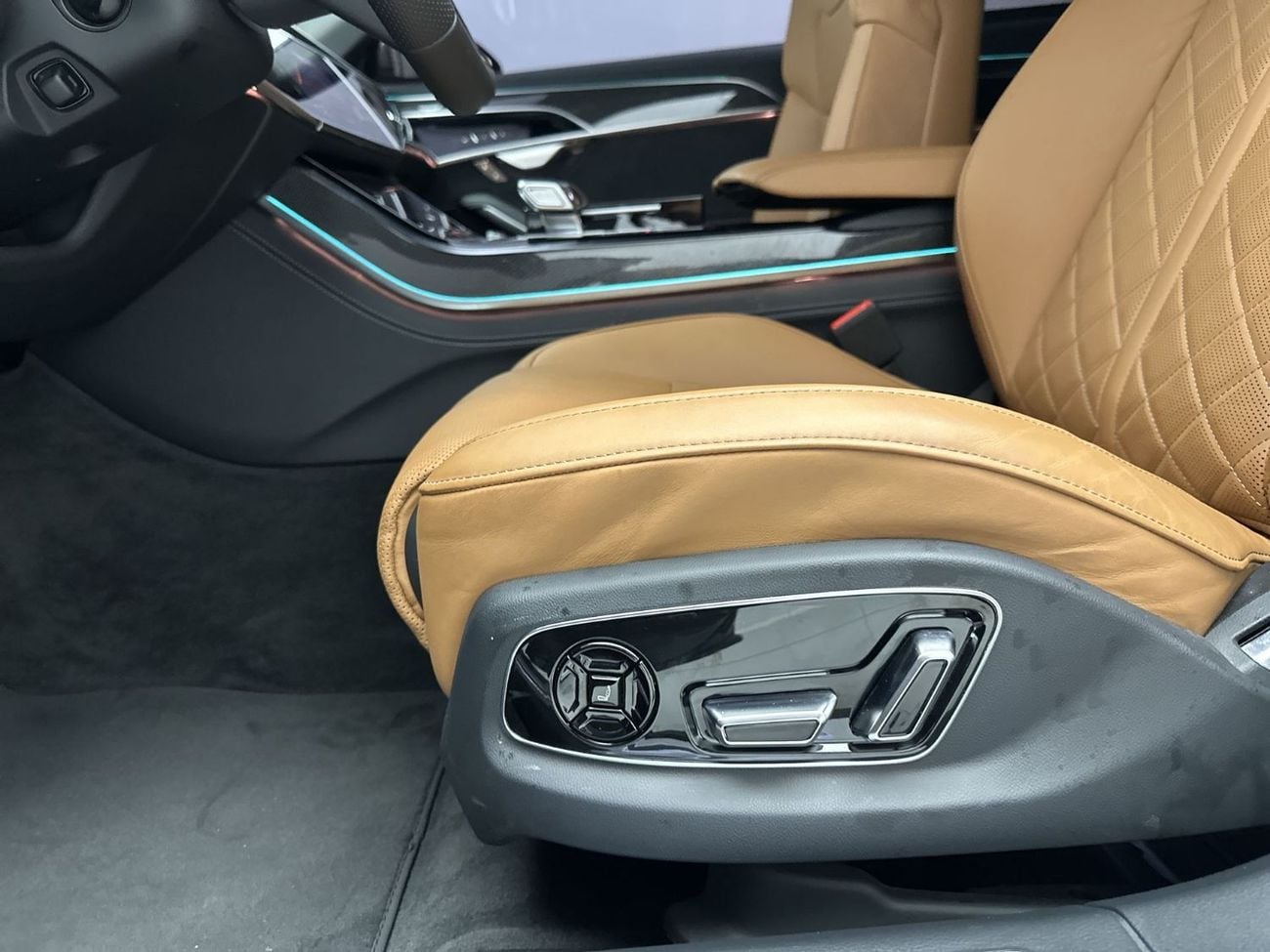 أودي A8 NWB 55 TFSI quat 340hp (Ref# 12487)